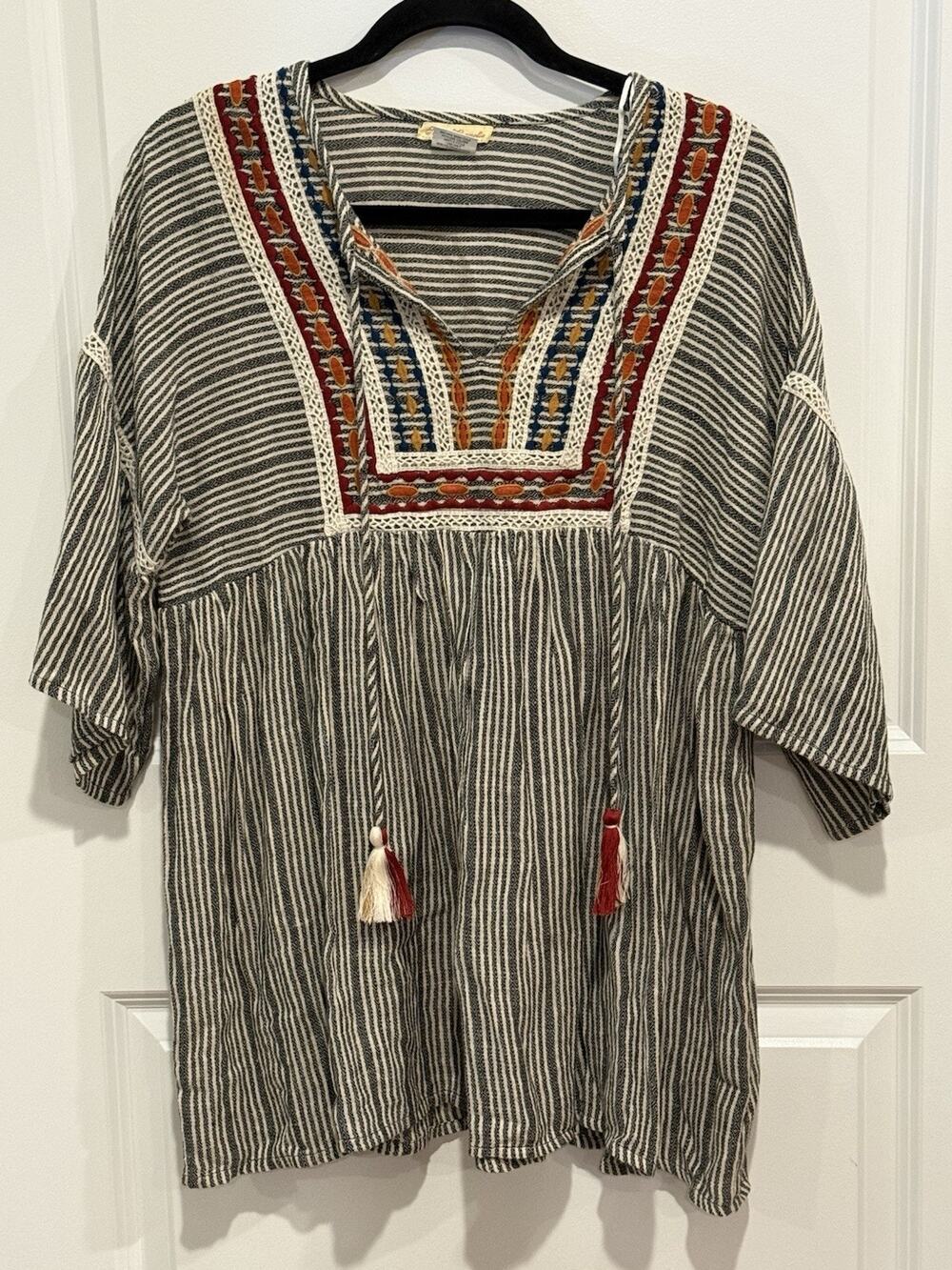Sweet Magnolia Blouse Sz S Crochet Embroidered Peasant Western Boho Top